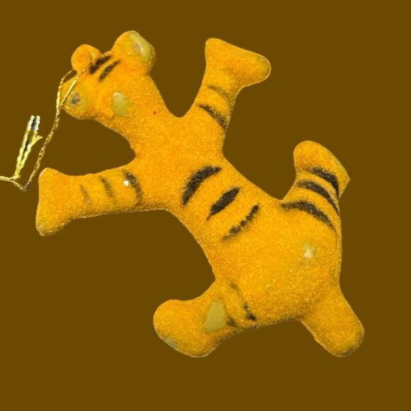 2 Vintage Felt Winnie the Pooh Figures Doll Felt Pooh & Tigger B14 - Picture 7 of 7